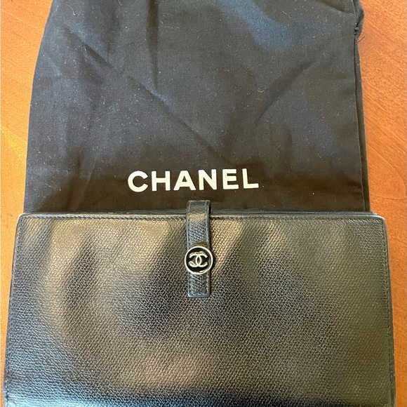 Chanel checkbook wallet - Picture 1 of 6